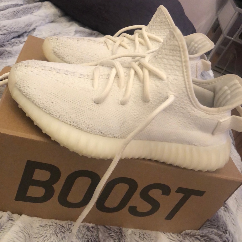 Yeezy Boost 350 triple white